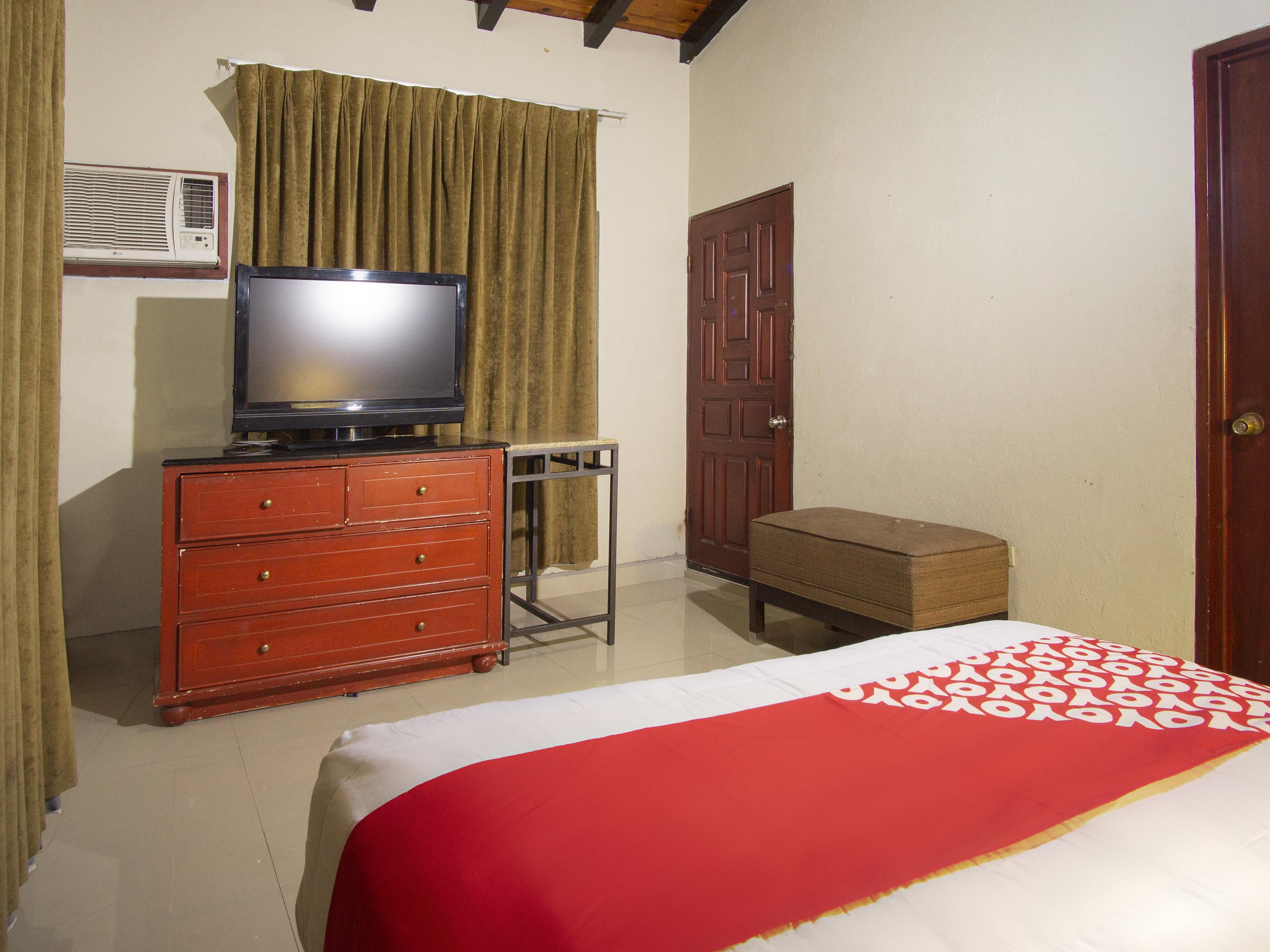 Oyo Hotel Hacienda Don Luis, Rosarito Exterior photo A typical room at the hotel