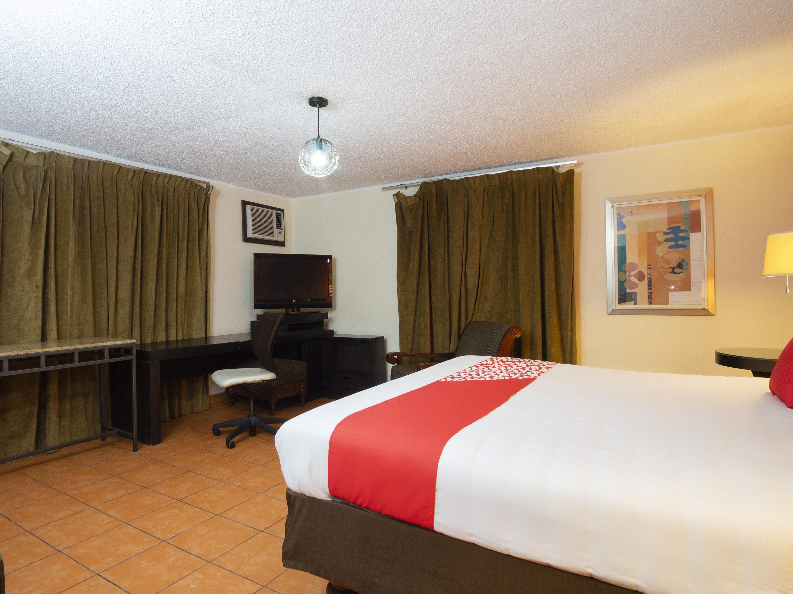 Oyo Hotel Hacienda Don Luis, Rosarito Exterior photo A typical OYO hotel room in San Francisco, California