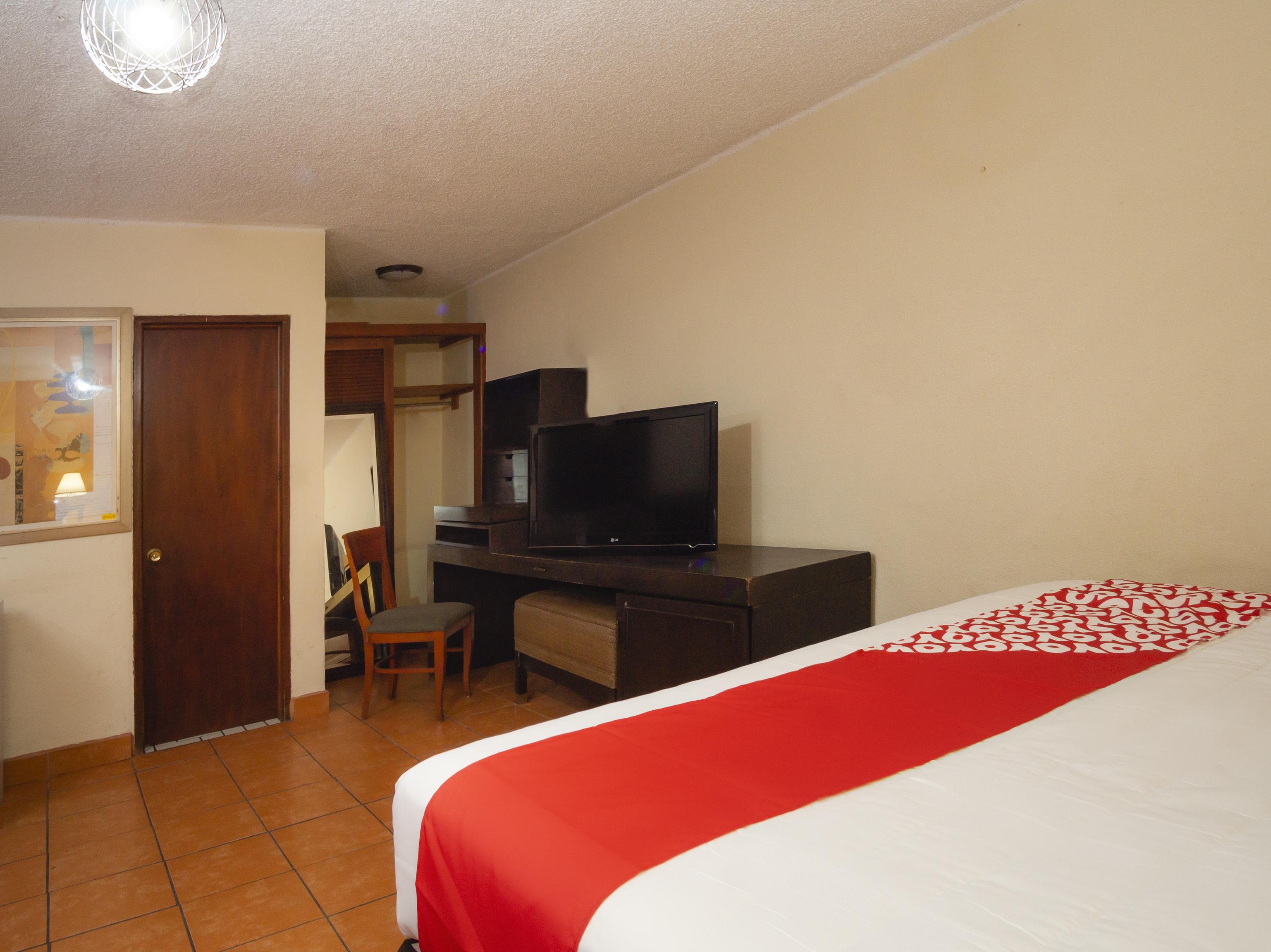 Oyo Hotel Hacienda Don Luis, Rosarito Exterior photo A typical room at the hotel