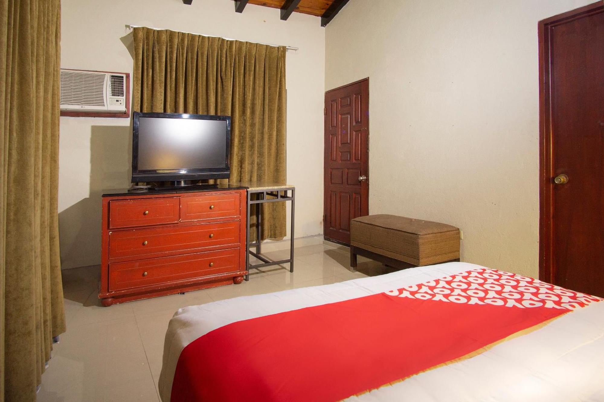 Oyo Hotel Hacienda Don Luis, Rosarito Exterior photo A typical hotel room