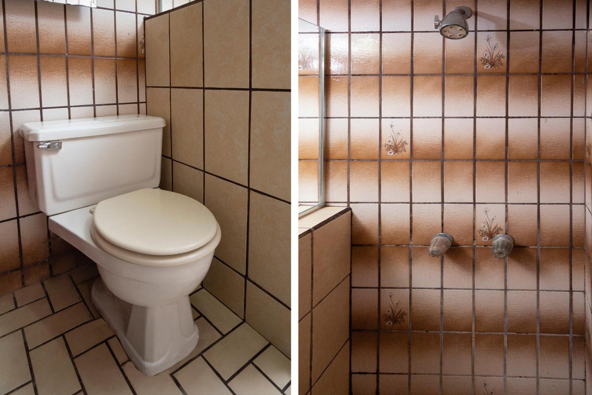 Oyo Hotel Hacienda Don Luis, Rosarito Exterior photo Bathroom tiles