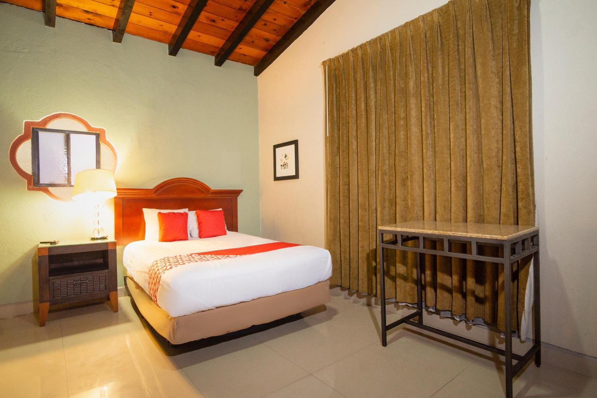 Oyo Hotel Hacienda Don Luis, Rosarito Exterior photo A bedroom at the hotel